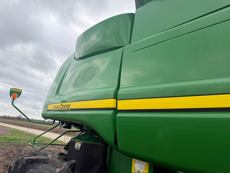 2009-john-deere-9670-sts-image-35