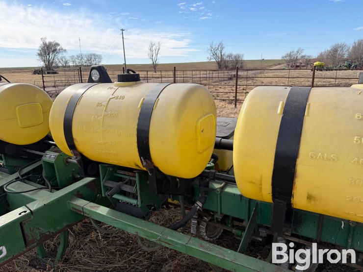 john-deere-7200-image-11