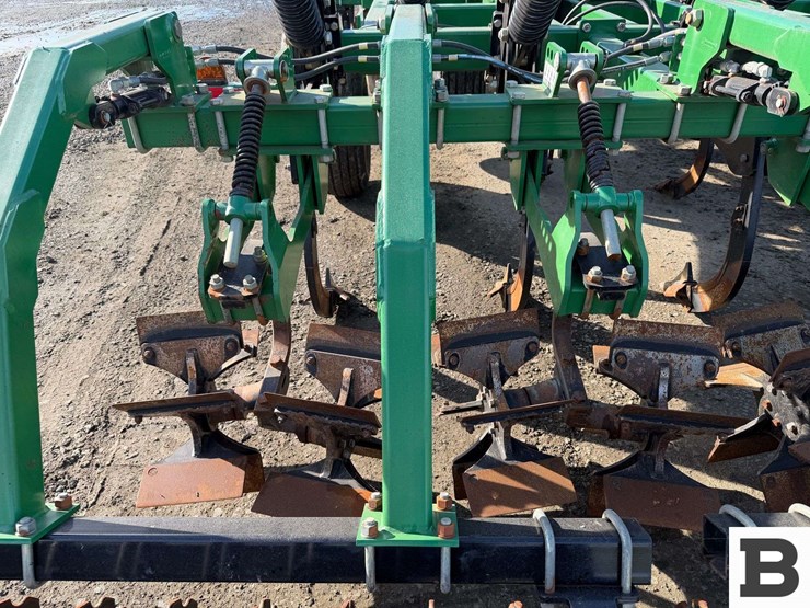 great-plains-mc5109-image-24