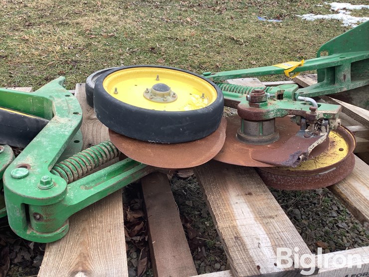 john-deere-1775-image-15