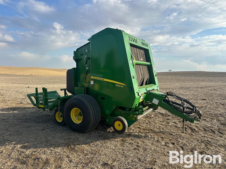 2019-john-deere-560m-image-3