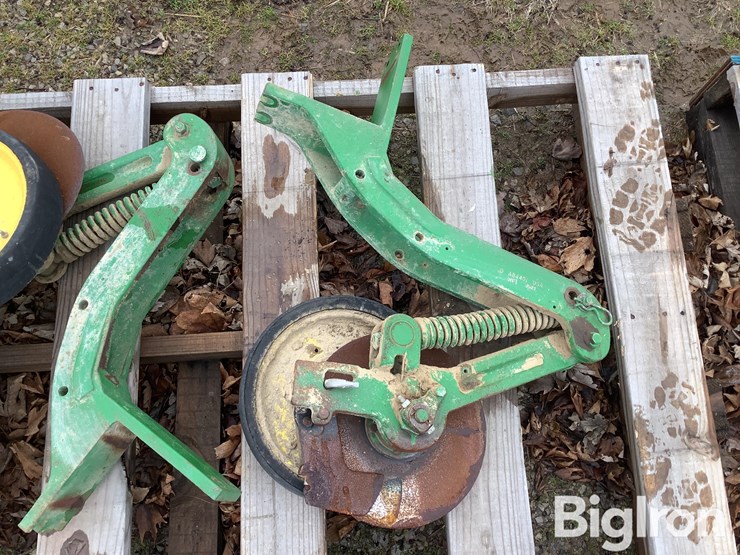 john-deere-1775-image-12