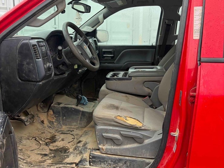 2017-chevrolet-2500-image-12