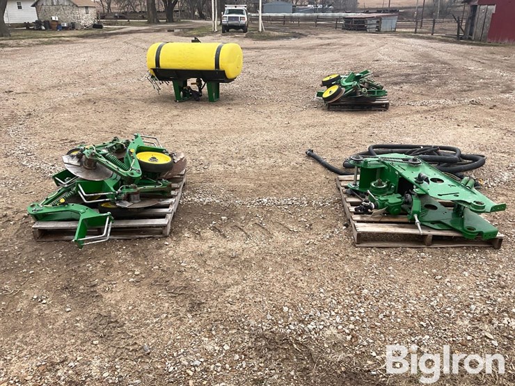 john-deere-12-image-6