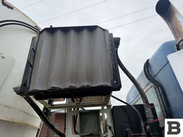 2013-kenworth-t800-image-66