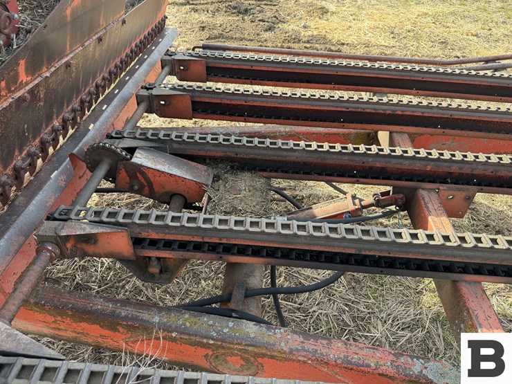 hesston-38-bale-feeder---davenport,-wa-image-15