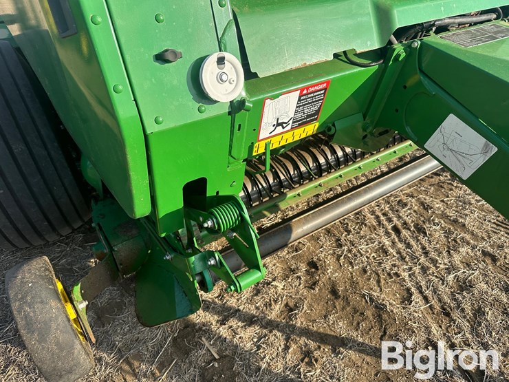 2019-john-deere-560m-image-16