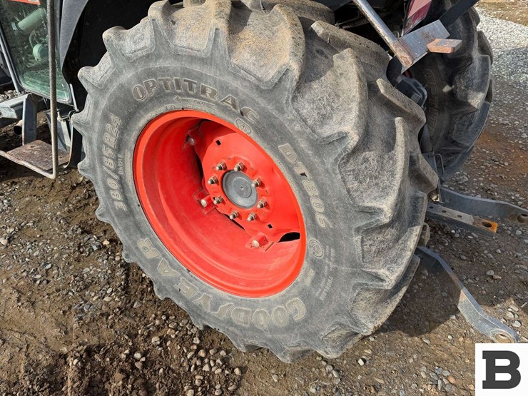 2014-kubota-m8540hd-image-15