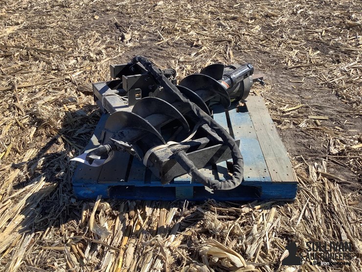 caterpillar-post-hole-auger-attachment-image-5