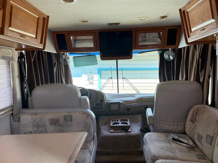 2001-damon-seabreeze-motorhome-image-5