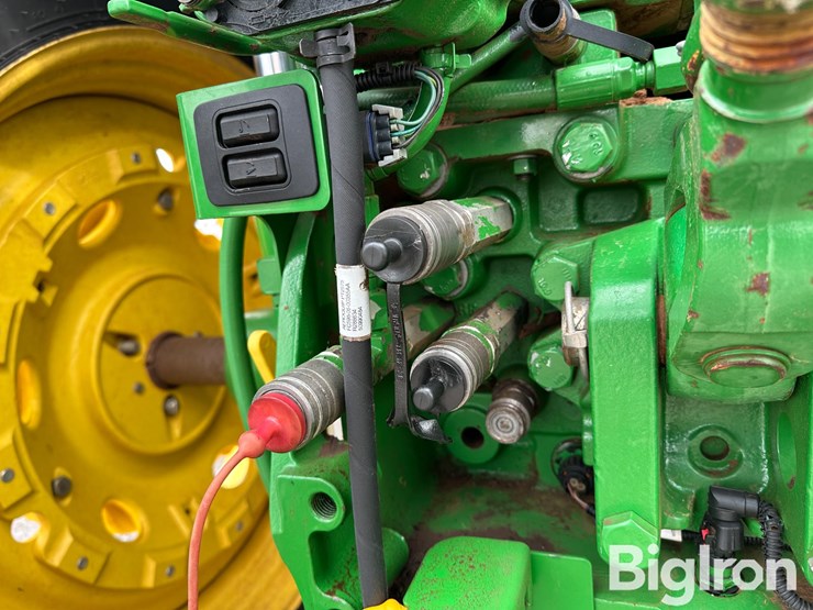 2015-john-deere-7210r-image-15