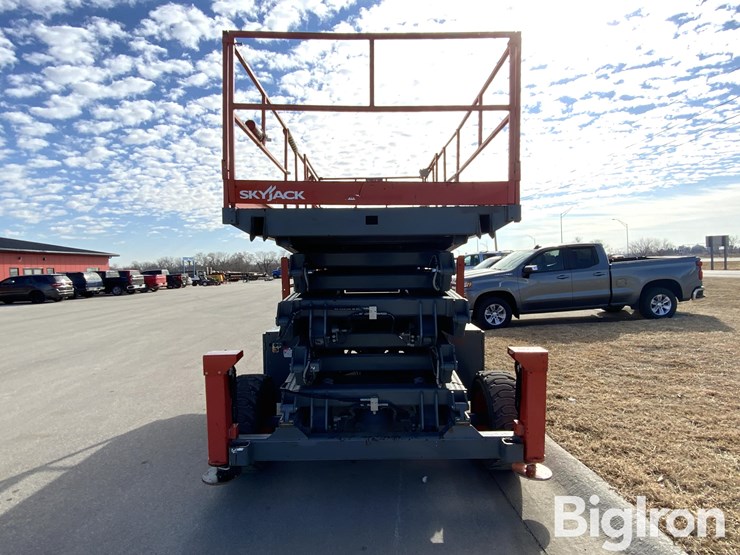 massey-ferguson-730-image-6