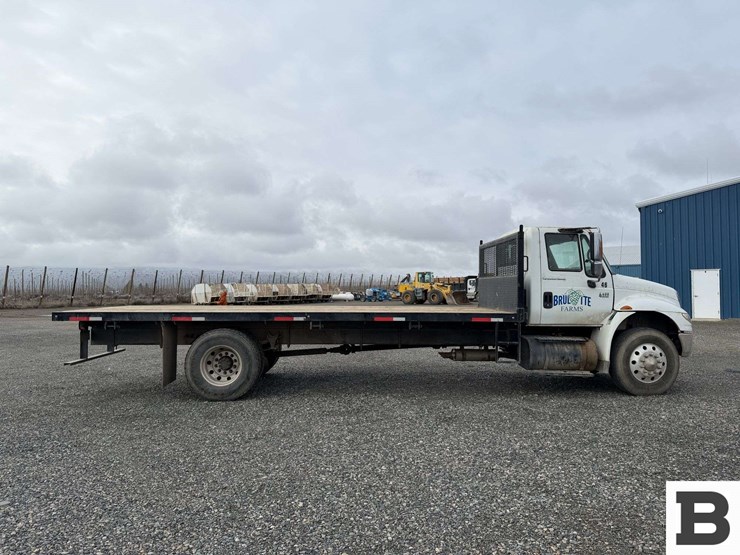 2007-international-durastar-4400-image-7