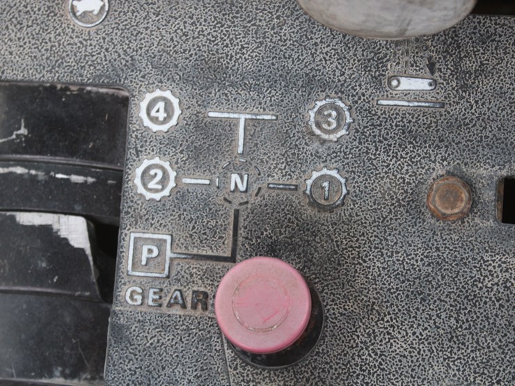 #1012-•-case-2390-tractor-image-25