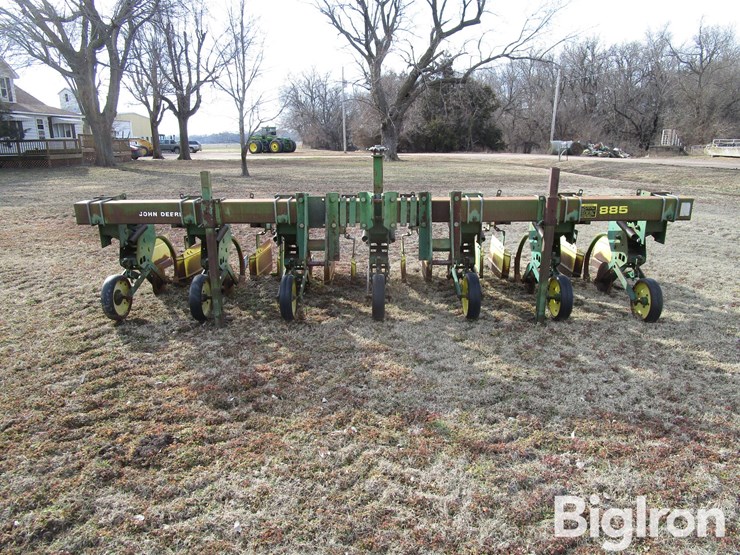 john-deere-885-image-2