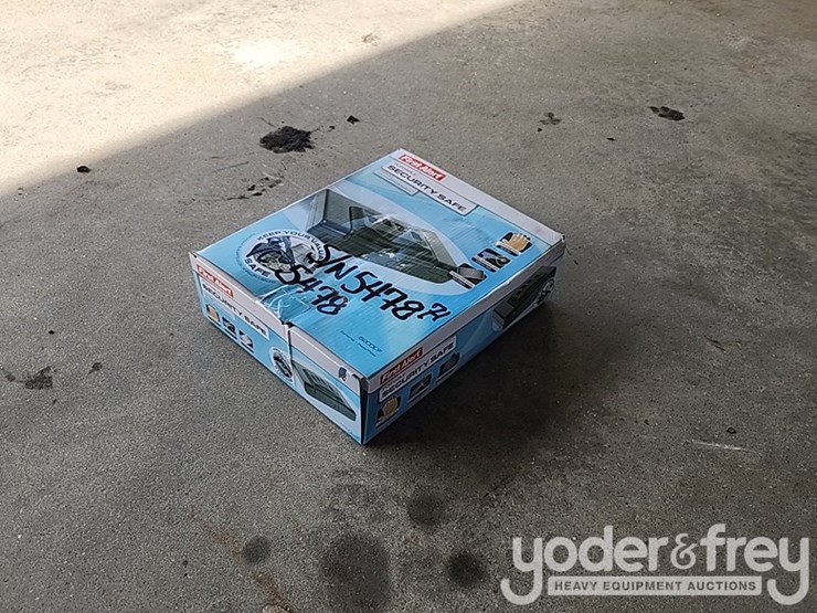 unused-first-alert-5200df,-digital-biometric-quick-access-hand-gun-safe-image-1