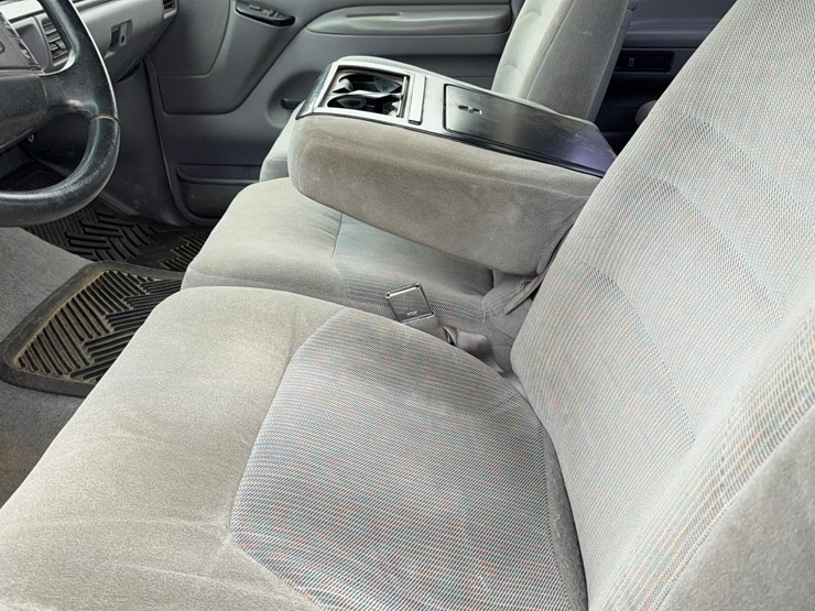 1995-ford-f150-image-16