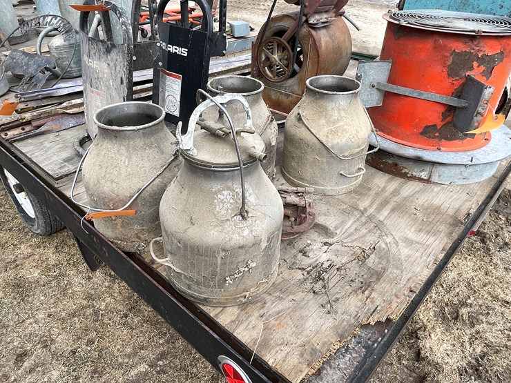 #7258-•-(4)-stainless-steel-milk-cans-image-1