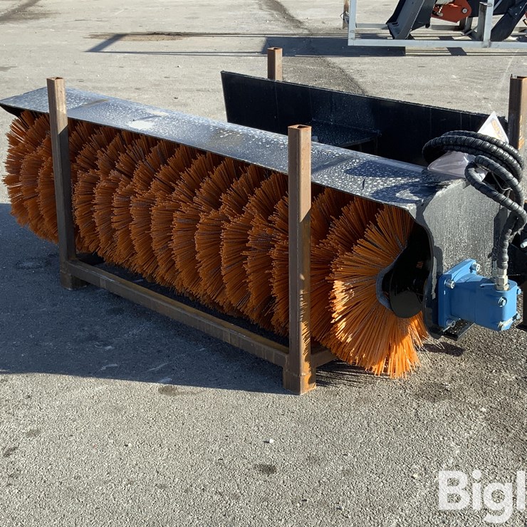 2025 MASSEY-FERGUSON 730