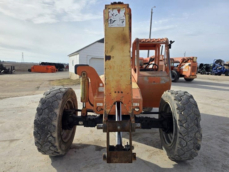 2004-sky-trak-8042-image-2