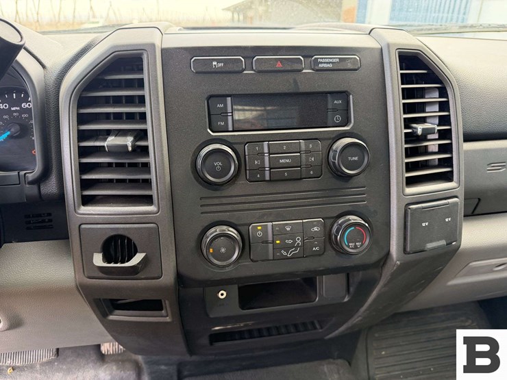 2019-ford-f350-image-16