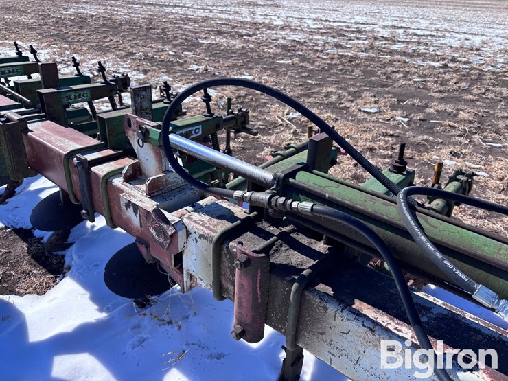 kmc-folding-3-pt-rolling-cultivator-image-15