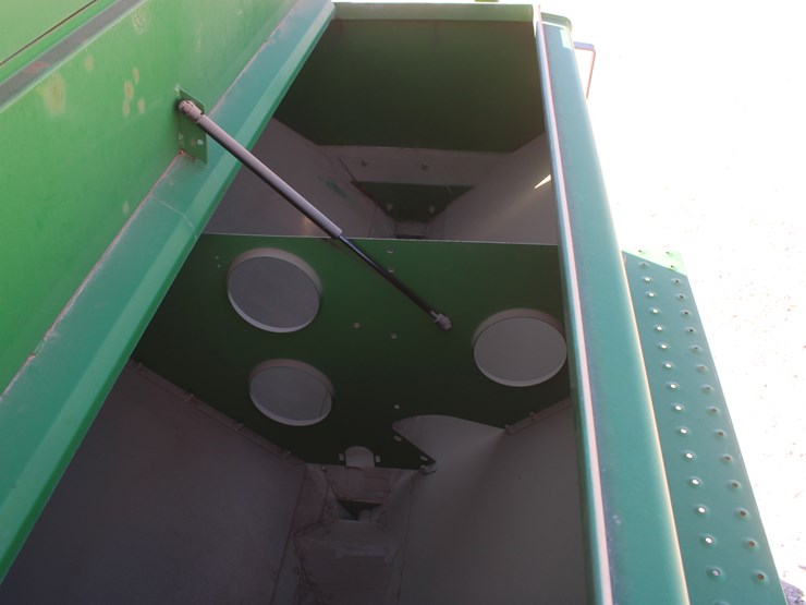 #1004-•-great-plains-3s-400d-solid-stand-grain-drill-image-39