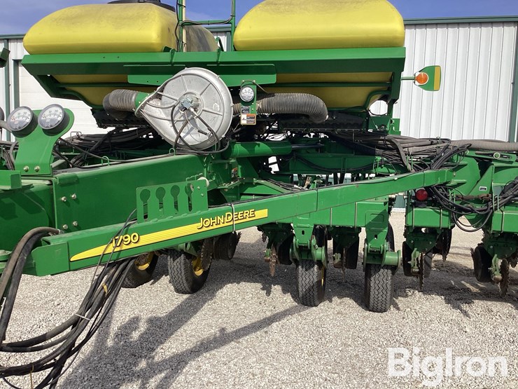 2009-john-deere-1790-ccs-image-19