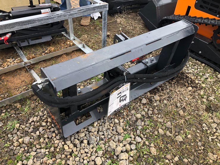 #40-•-skid-steer-to-3-pt-adapter-w-pto-image-1