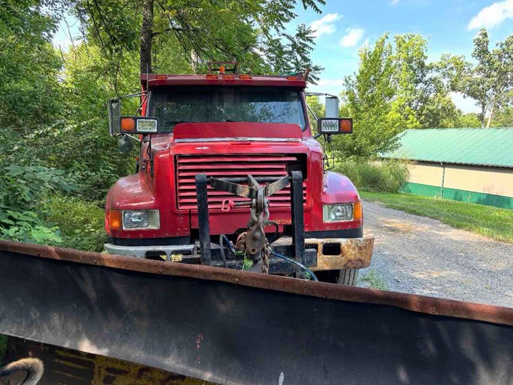 1992-international-4700-image-2