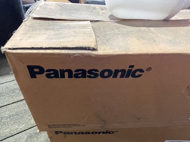 #7221-•-(3)-boxes-of-panasonic-light-capsules-image-7