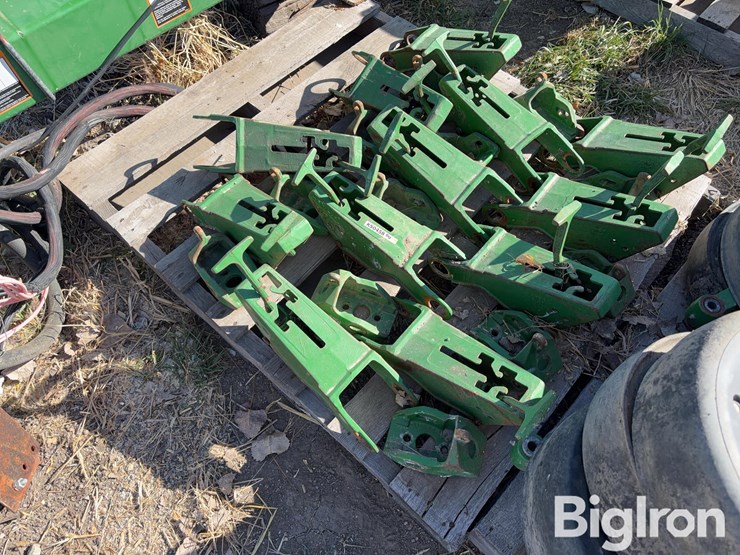 john-deere-12-image-1