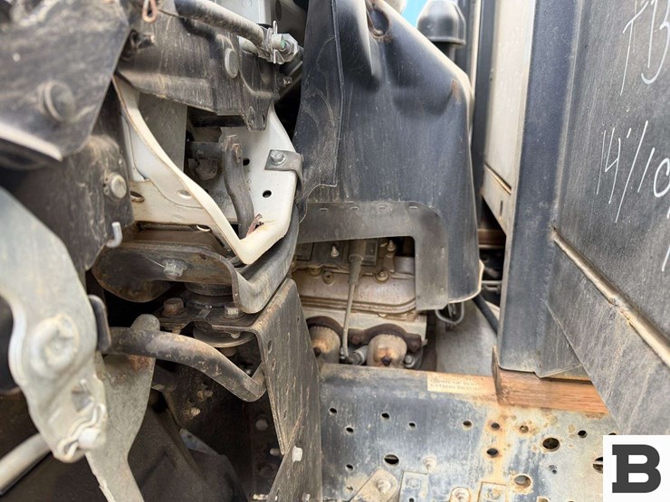 2007-isuzu-npr-image-37