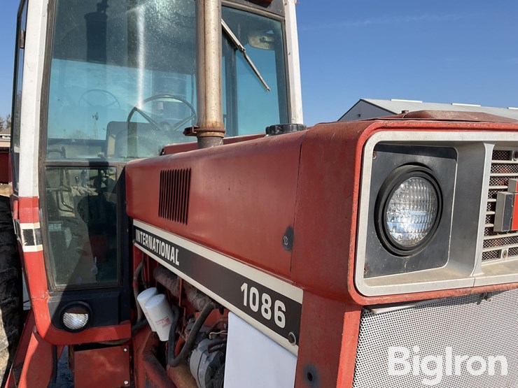 1977-international-1086-image-11