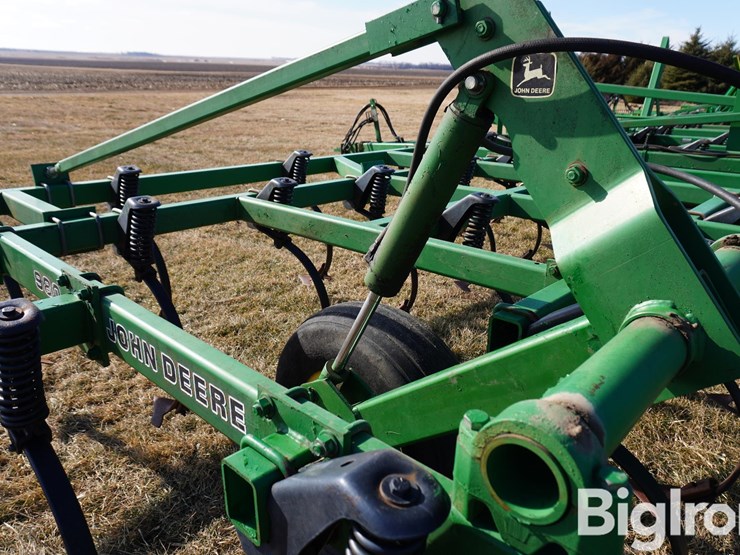 john-deere-980-image-12