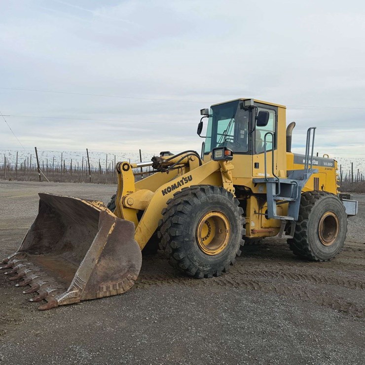 2001 KOMATSU WA380-3