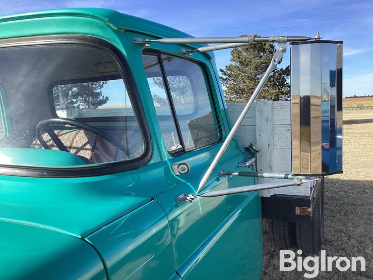 1960-ford-f600-image-17