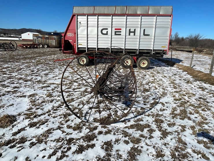 #3251-•-vintage-hay-rake-image-5