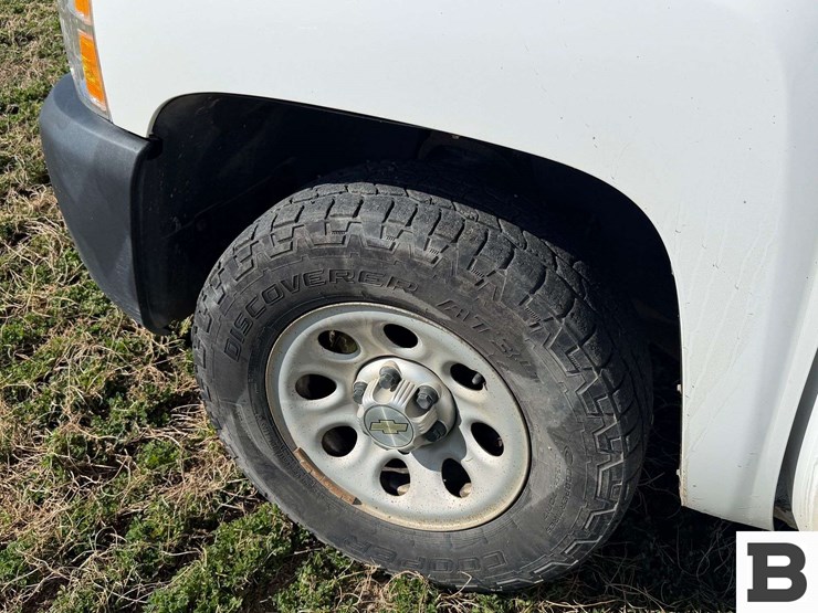 2012-chevrolet-silverado-1500-image-12