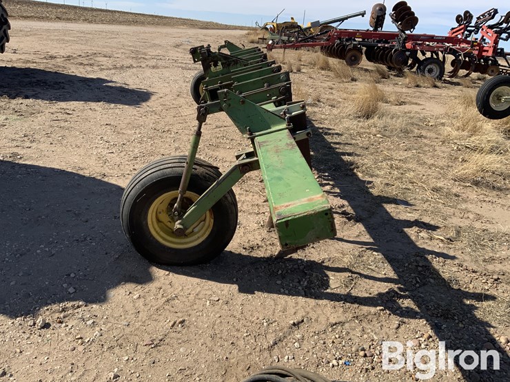 john-deere-11-image-8