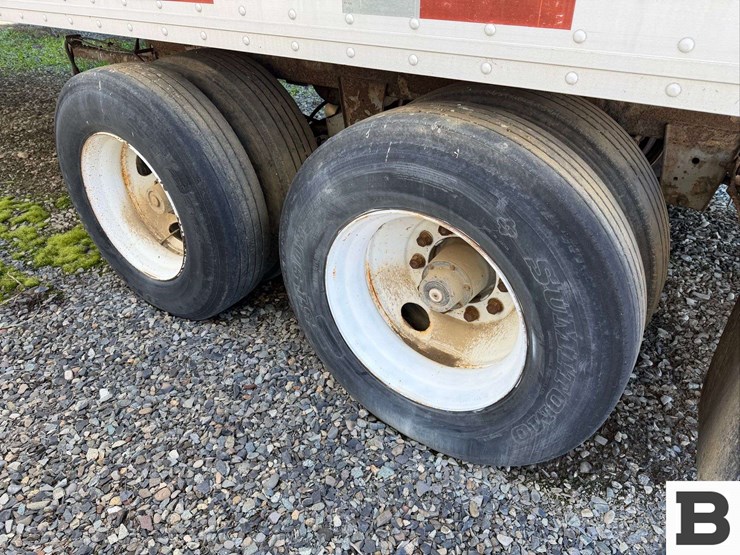 1995-utility-vs2r-image-32