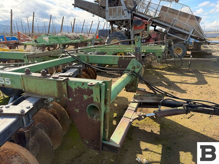 john-deere-455-image-16