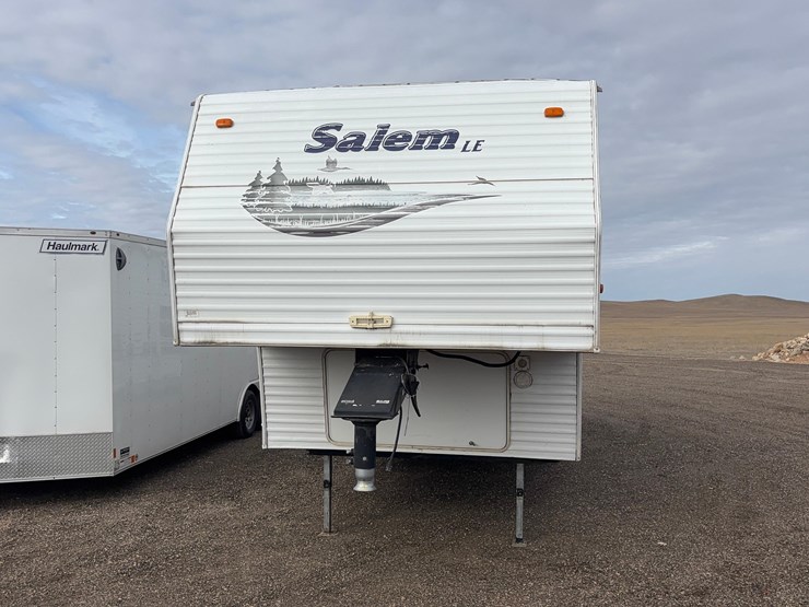 2004-forest-river-salem-camper-image-7