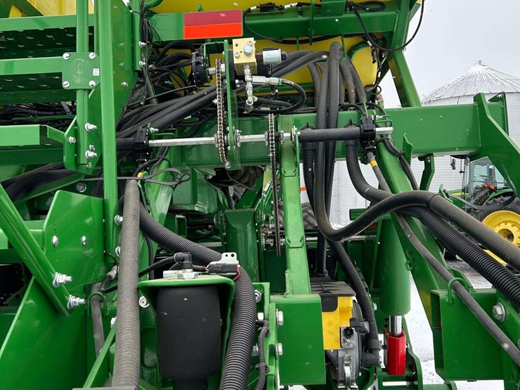 2021-john-deere-1795-image-15