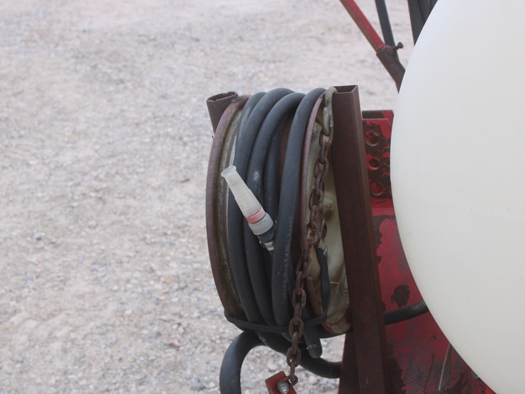 #2094-•-3-point-sprayer-with-200-gallon-tank-image-7