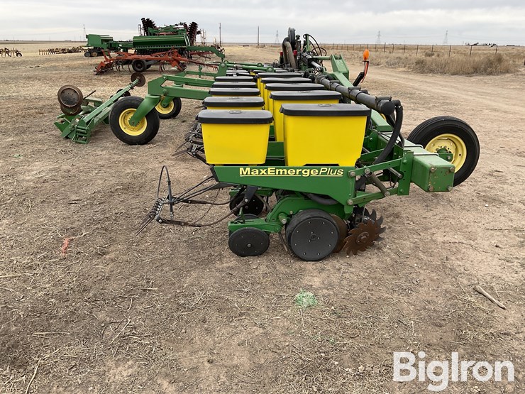 john-deere-1720-image-4