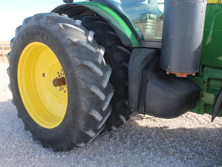 john-deere-8285r-image-34
