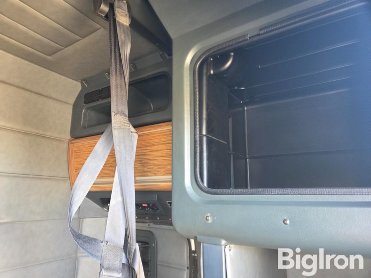 peterbilt-379-image-17