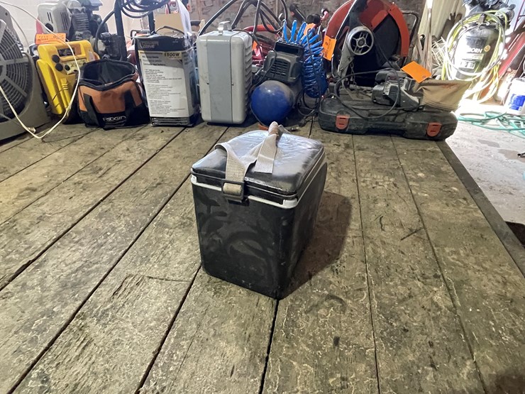 #7215-•-wagan-tech-electric-cooler-image-4