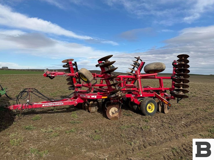 2010-sunflower-1234-18-image-2